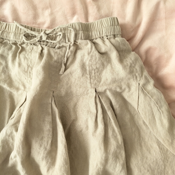Grae Cove Pleated Skirt - Size S - Picture 3 of 10